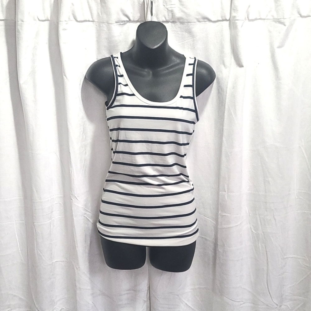 Nwt navy and off white tank
